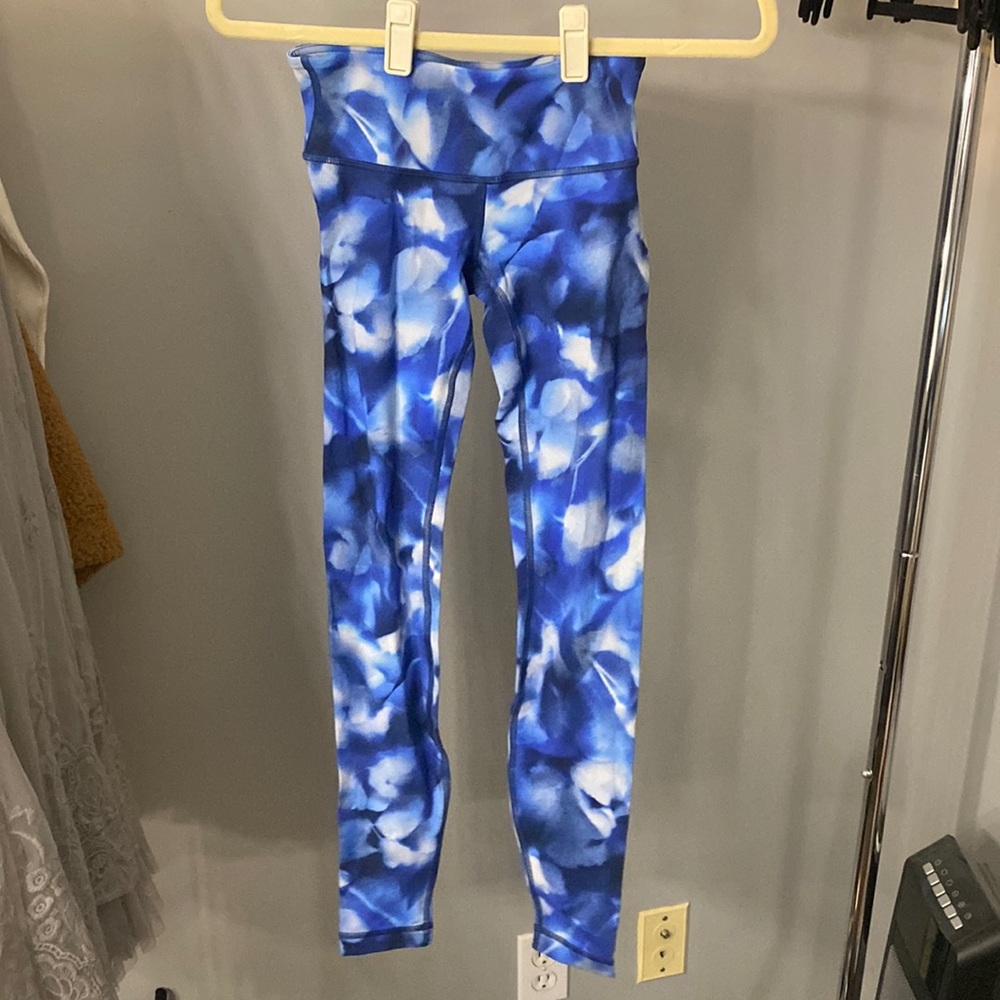 Lulu Lemon Blue leggings